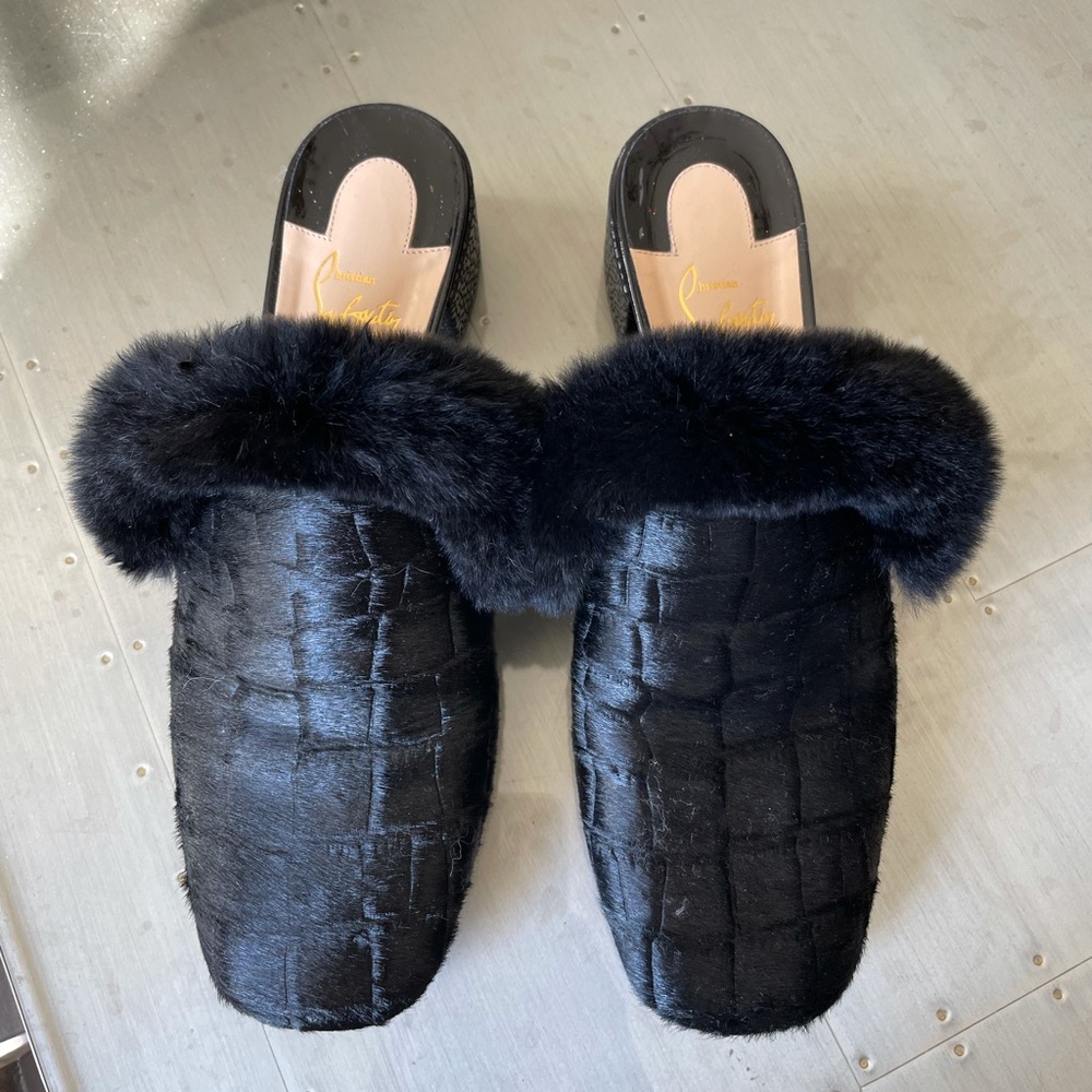 Christian louboutin boudiva black fur mules sz 39.5